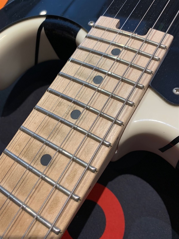 EVH  Striped Series White with Black Stripesの画像
